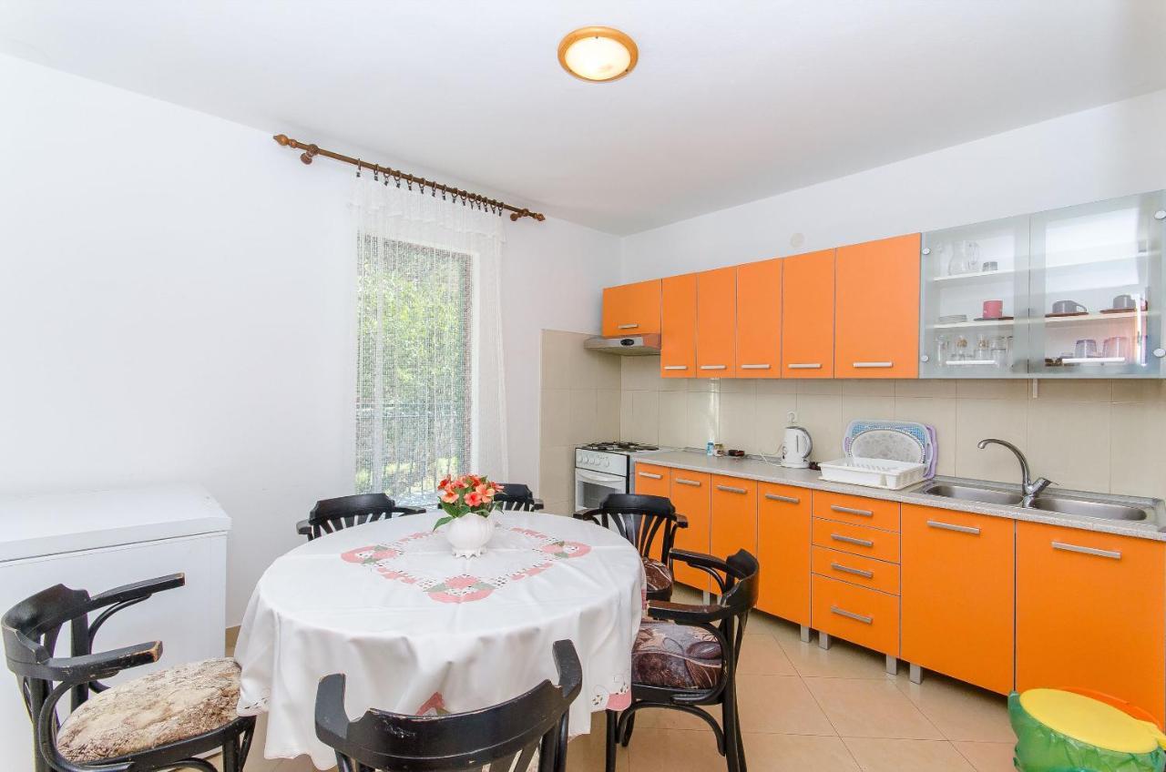 Apartments Moloco Дрвеник Экстерьер фото