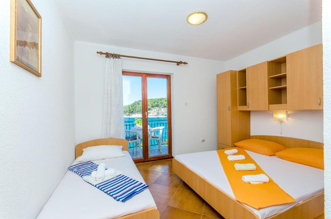 Apartments Moloco Дрвеник Экстерьер фото
