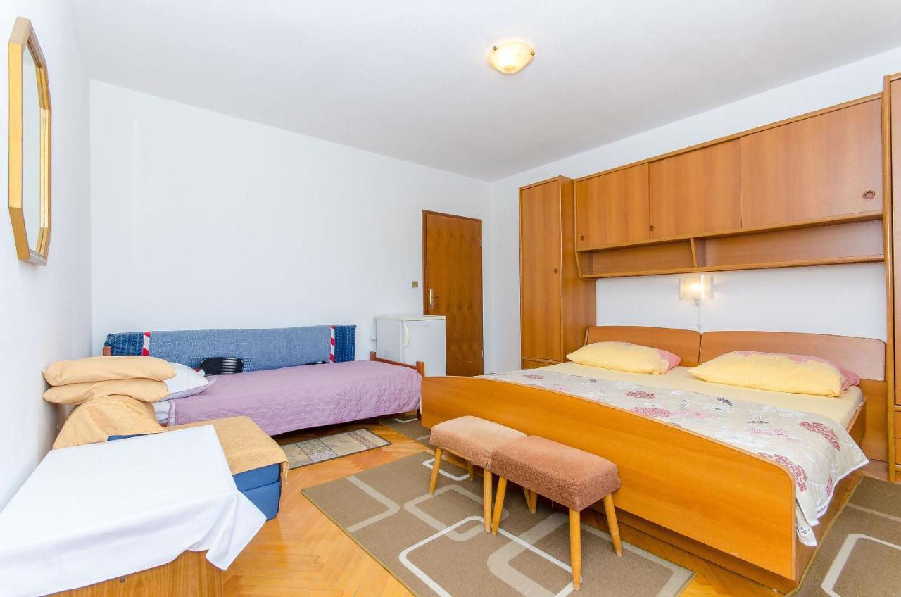 Apartments Moloco Дрвеник Экстерьер фото