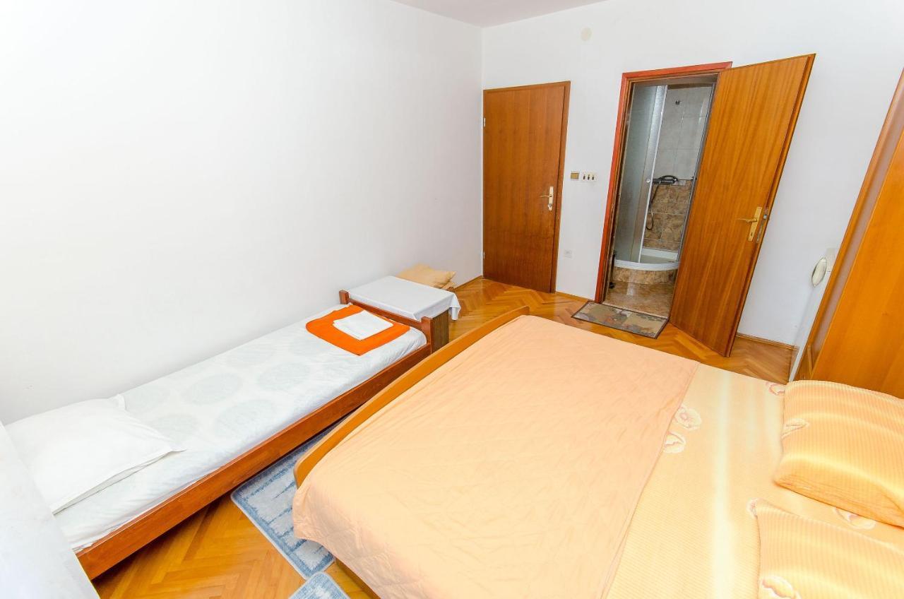 Apartments Moloco Дрвеник Экстерьер фото