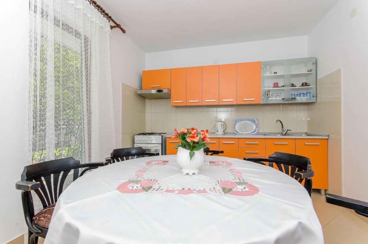 Apartments Moloco Дрвеник Экстерьер фото